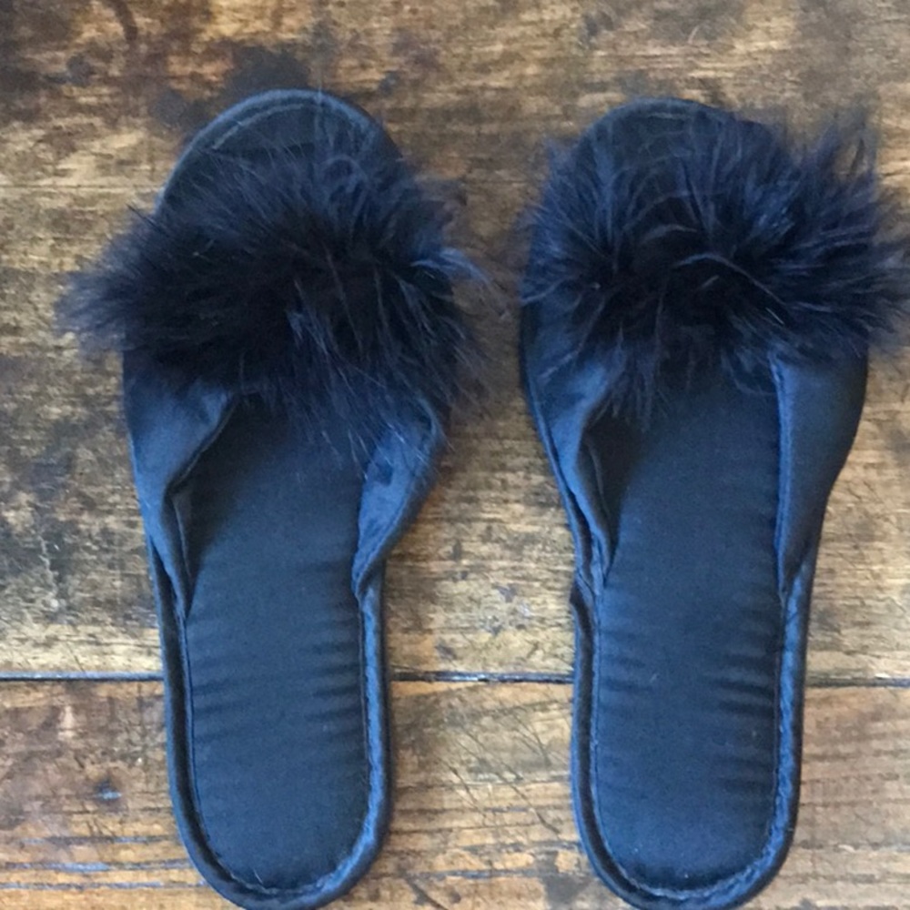 Open ToeFeathery Slippers